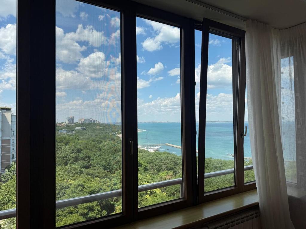 French boulevard Family Apartment 41 головне фото