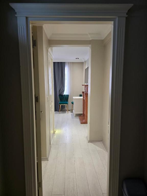 لابی و فضای عمومی Theodora Pension Old Town - تصویر ۵