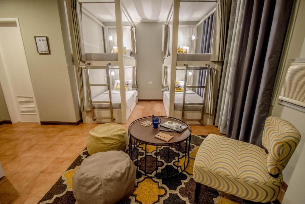 Posezení v ubytování Almont City Hotel