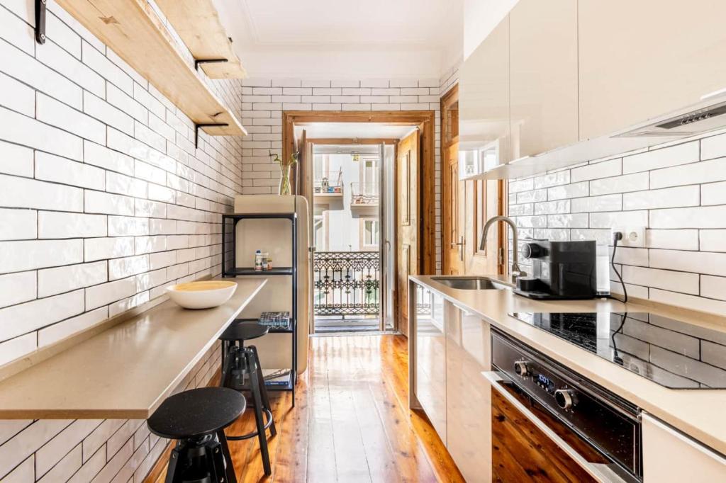 Olarias Sunlit Retreat in Historic Lisbon