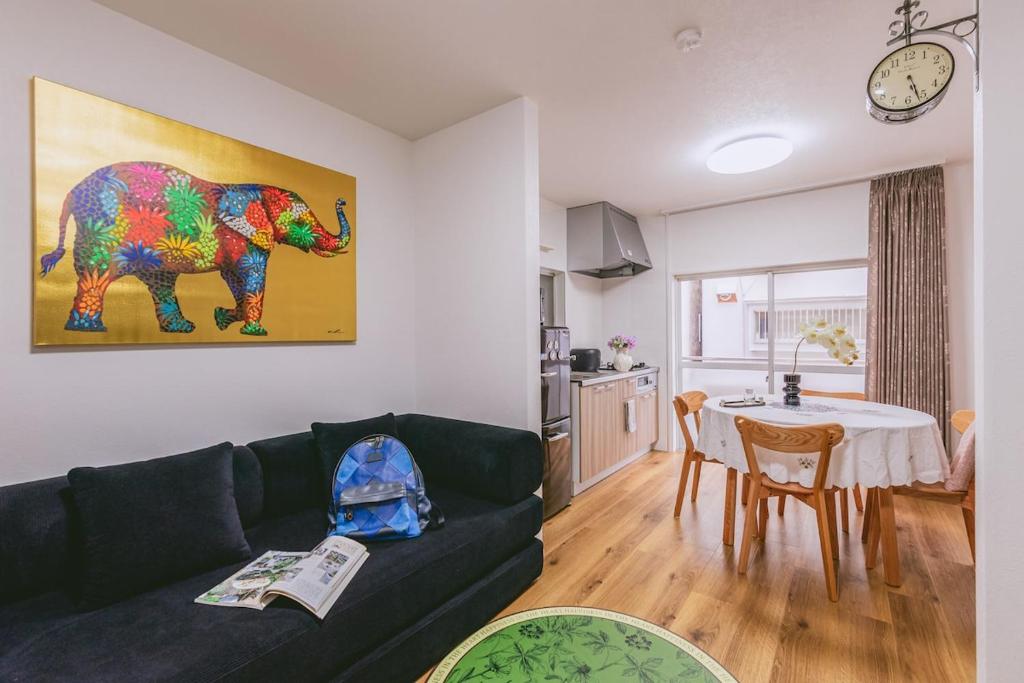 momo Family House 5 min Sta Direct to Namba KIX