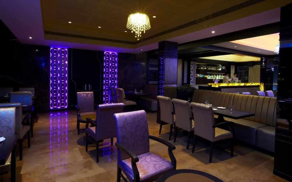 Restaurace v ubytování Club Emerald