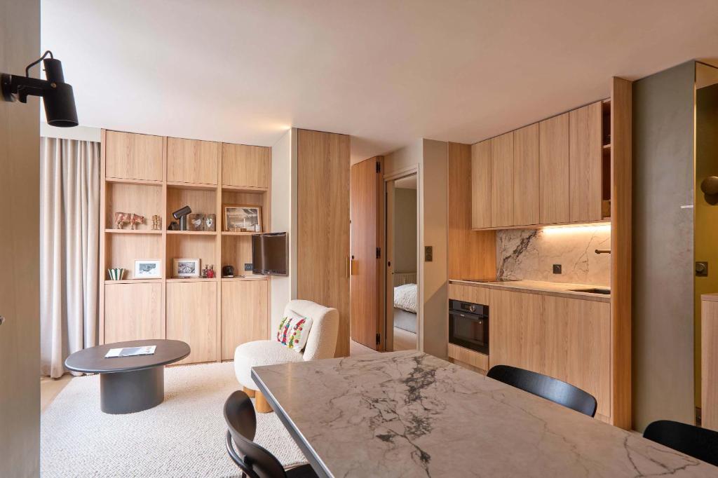 Solaise 203 by One of A Kind Travel