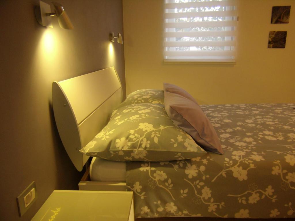 Postel nebo postele na pokoji v ubytování Studio Apartment Lavender