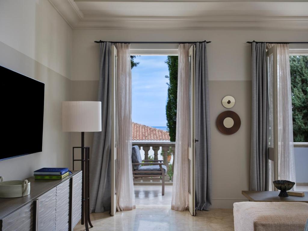 Anassa photo 4