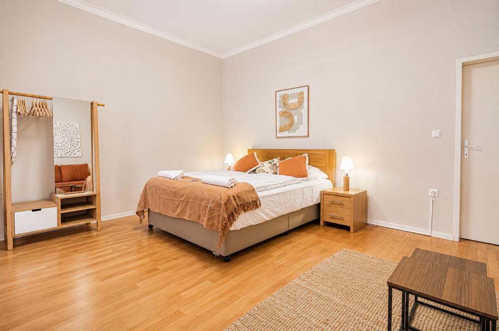 Stylish Modern Studio for 4P with Private Garden