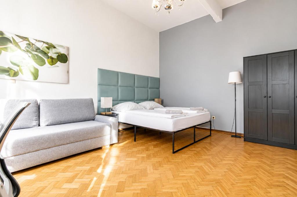 Modern Apartment Near Danube Canal