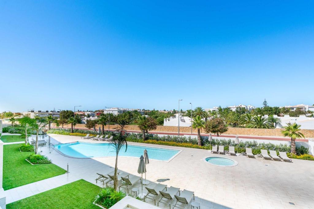 Luxury Sea View Apartment at Dona Ana Beach Residences