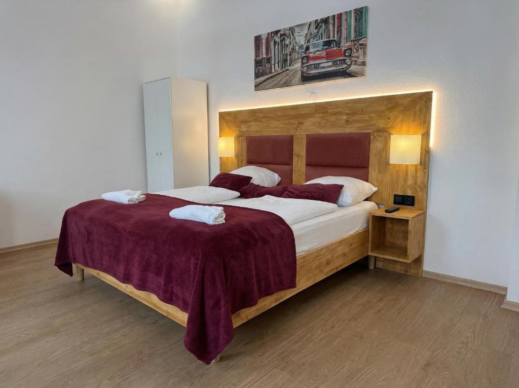 Affordable Apartment 6 Minutes from Lugner City Sleeps 3