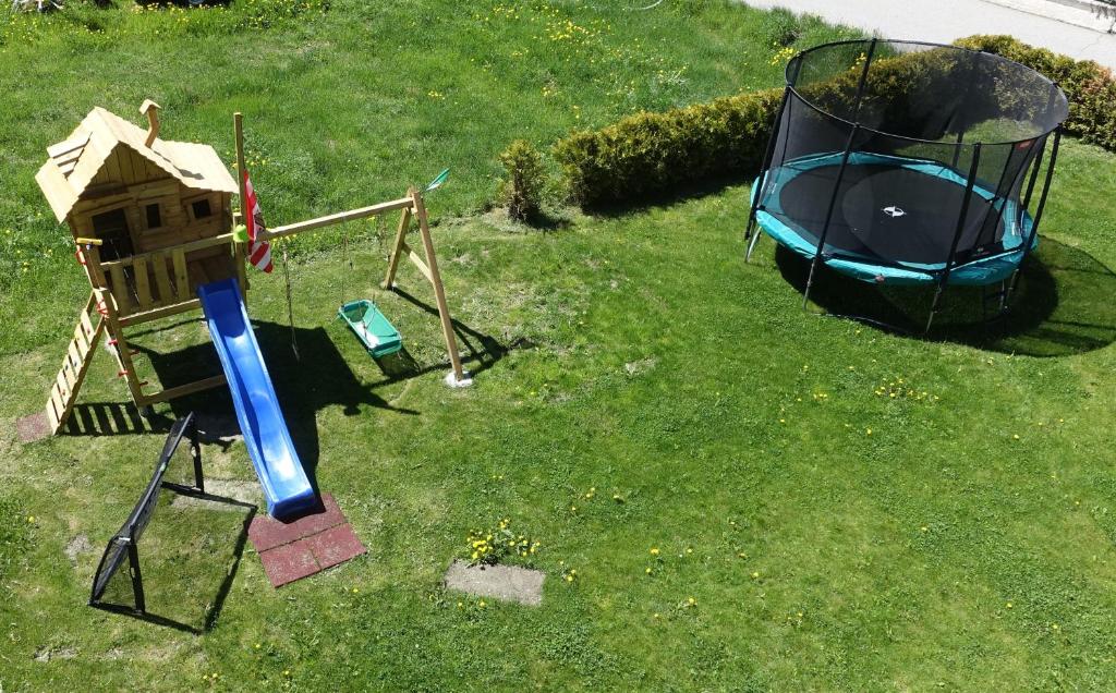 Herní místnost nebo prostor pro děti v ubytování Andolla