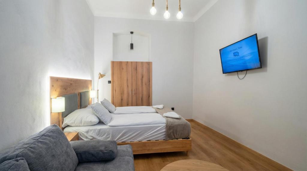 Simple Apt, with full kitchen Wiener Stadthalle