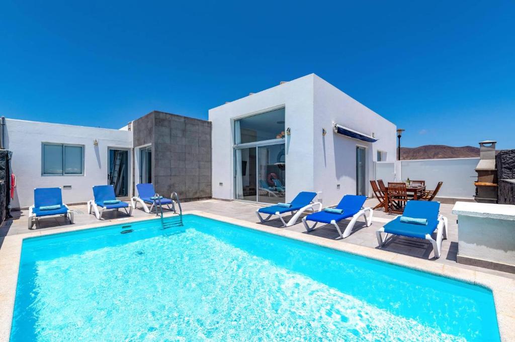 Villa Blue Horizon by Villa Plus