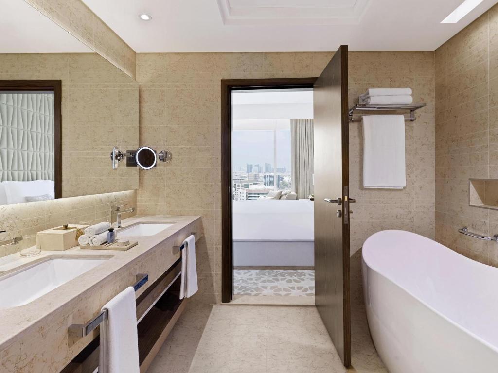 Sofitel Dubai The Obelisk - 