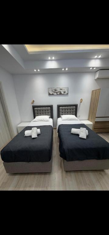 Aggelos Room 5