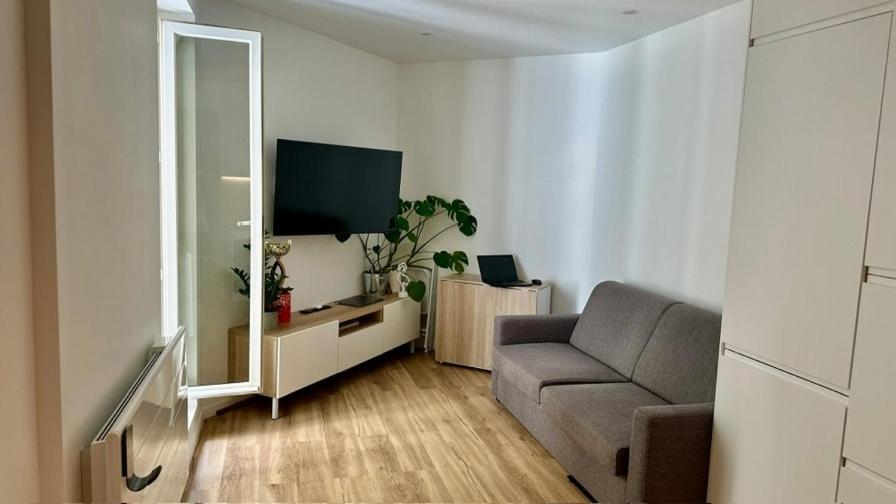 New & designer apartment - Heart of Paris 10th arrondissement