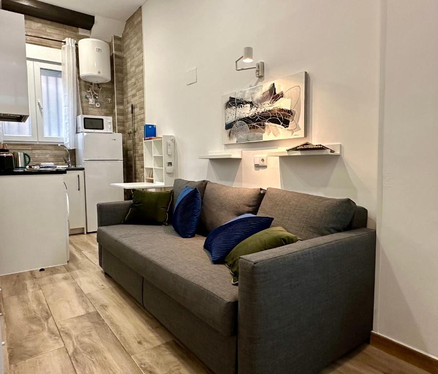 Nice Apartment with Terrace by the Sea by TuriVida