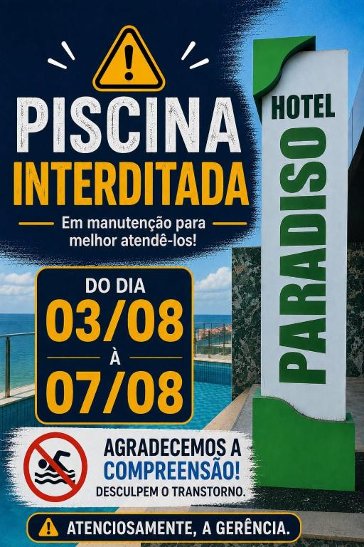 ein Hotelschild und ein Schwimmbadschild in der Unterkunft Paradiso Macae Hotel in Macaé
