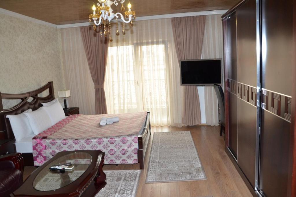 Hotel Begolli - Luxe Tweepersoonskamer