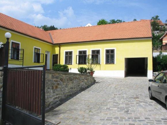 Budova, kde se penzion nachází