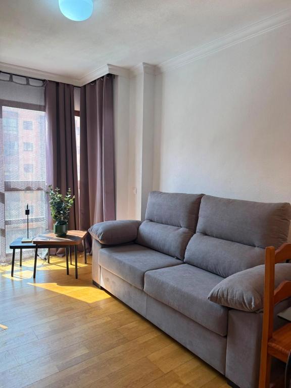 Centrally Located Apartment with Pool near IFEMA