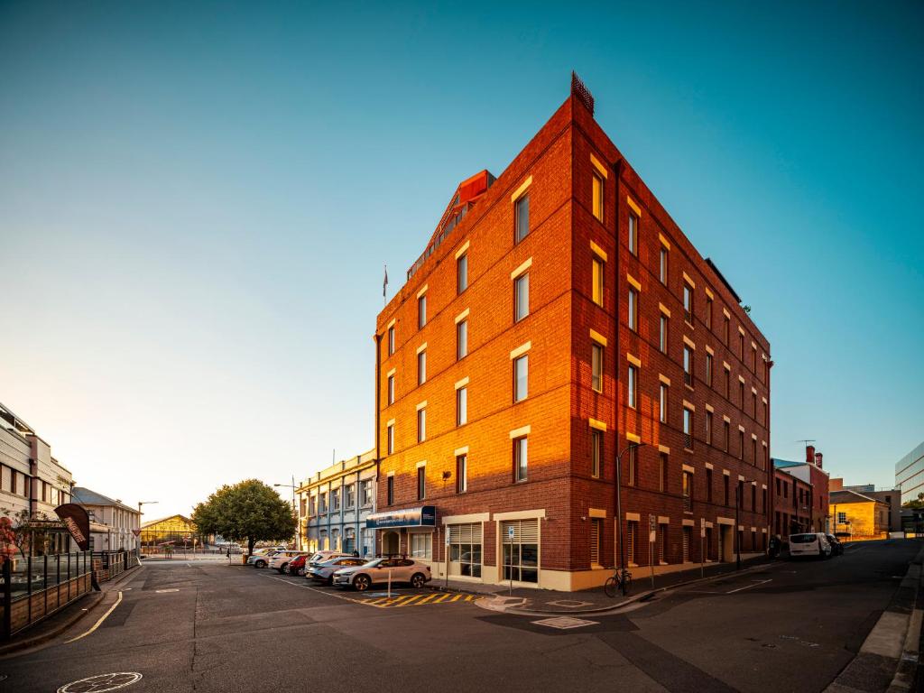 Hobart Waterfront Apartments - Housity