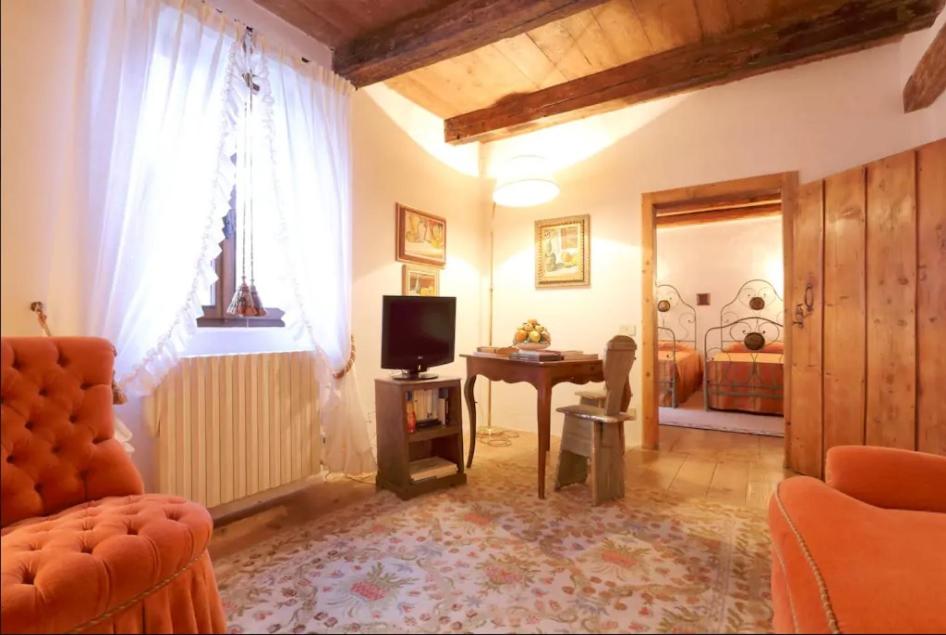 Telewizja i/lub zestaw kina domowego w obiekcie COLVAGO IL PIOL - ANCIENT VENETIAN VILLA