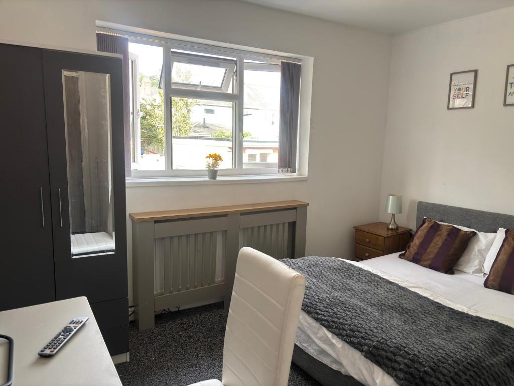Gallery image of Ensuite room dudley in Dudley
