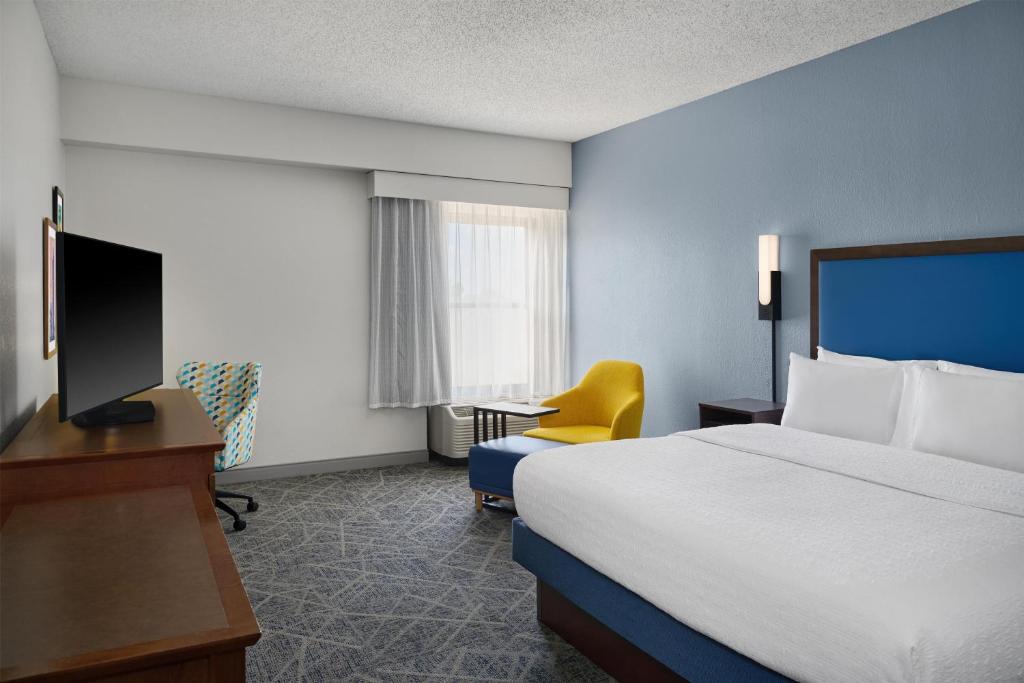 Hampton Inn Lawrence - Habitación Con Cama Extragrande - No Fumadores