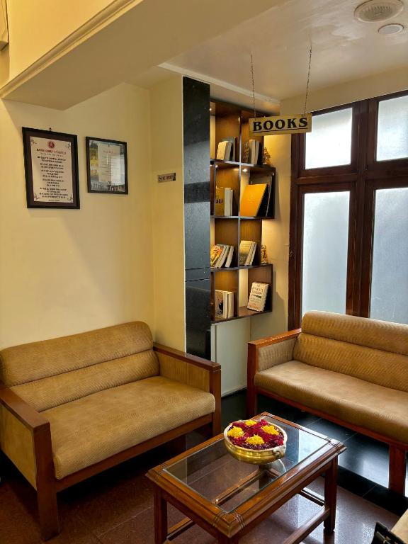 تصویر اتاق‌های Ramee Guestline Hotel Khar - تصویر ۲