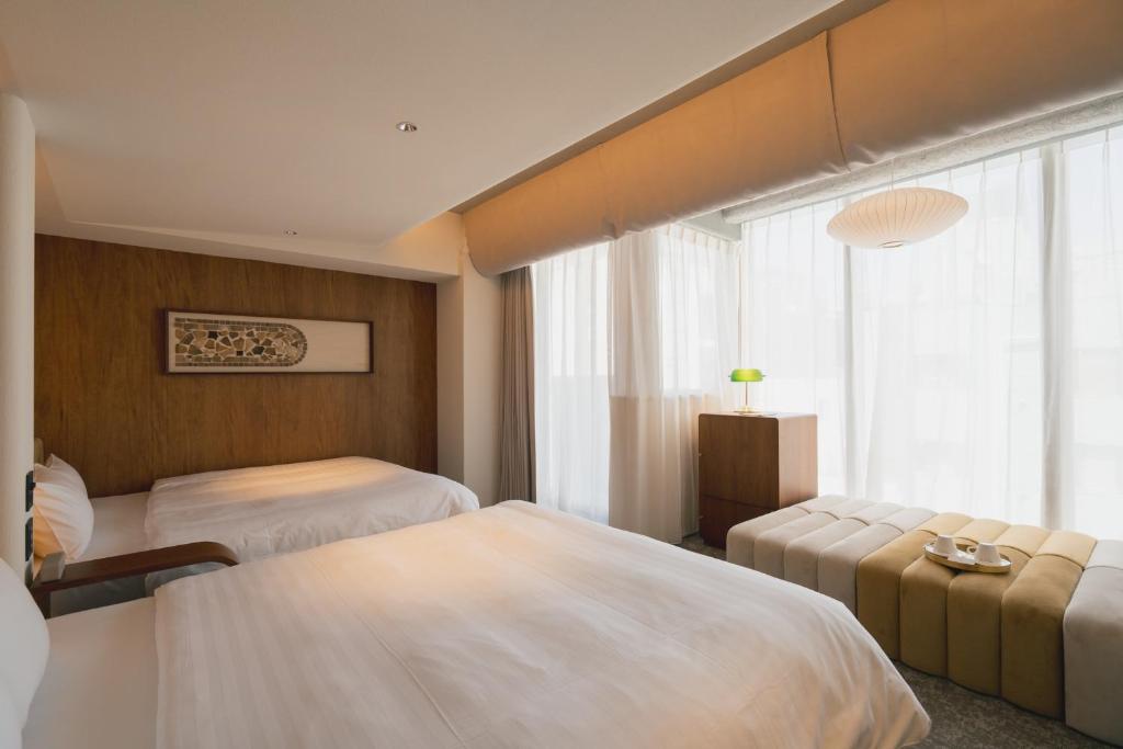 Hotel ON OFF