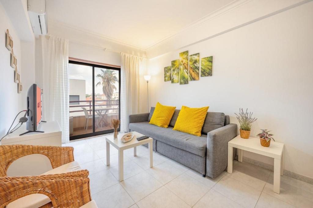 GuestReady - Deluxe home with terrace in Caparica