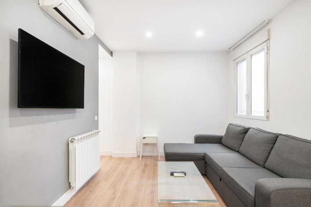 Velazquez Suites Executive 2BR Apartment ALQUILER TEMPORAL