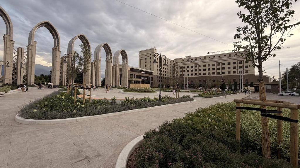Best Western Plus Atakent Park Hotel در آلماتی