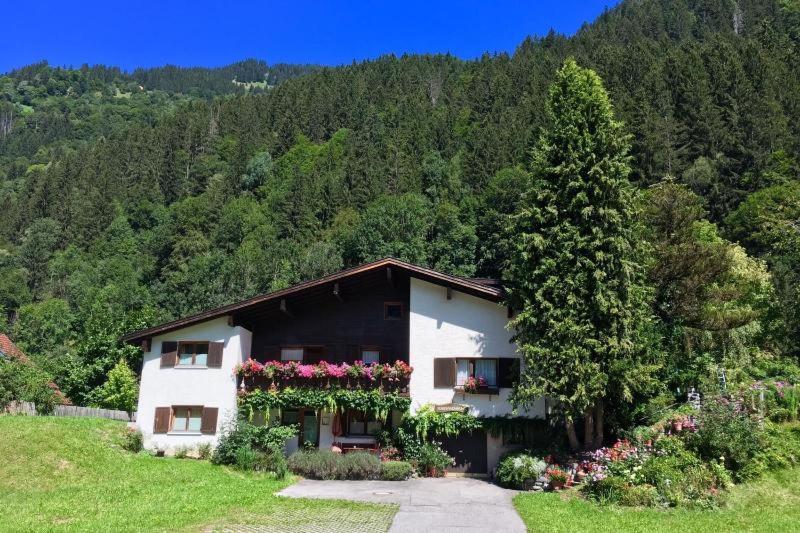 Pfeifer Birgitt - Housity