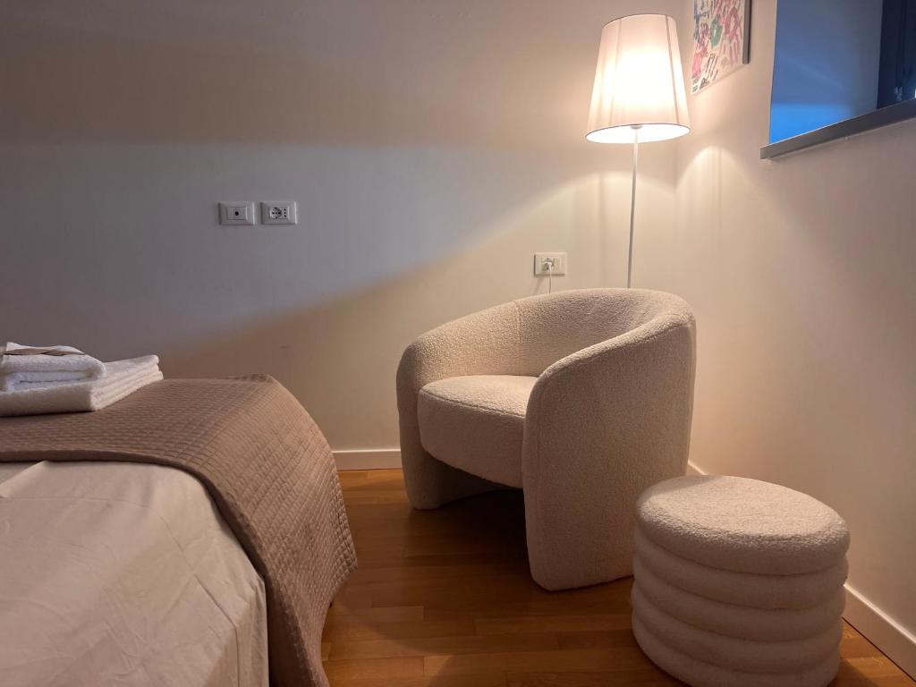Milan Skyline Apartment - A 22nd-Floor
