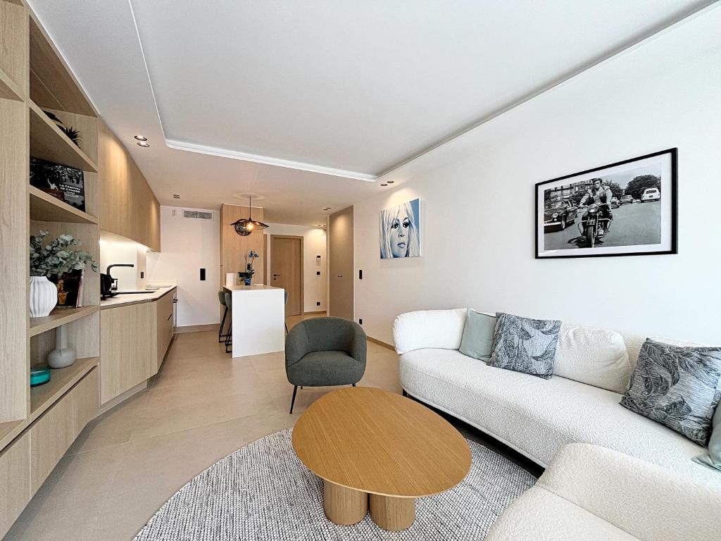 New 2 Bedrooms with Terrace by Viva Riviera
