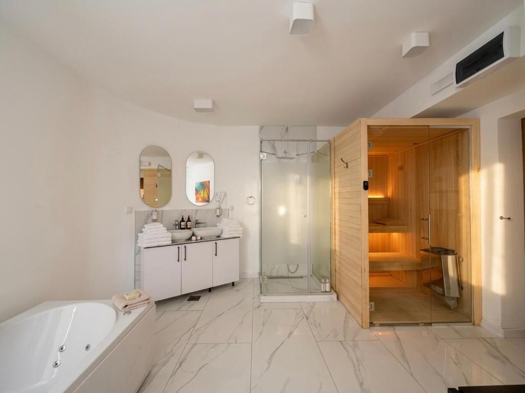 Maison Mark Luxury Suites &amp; Spa 1