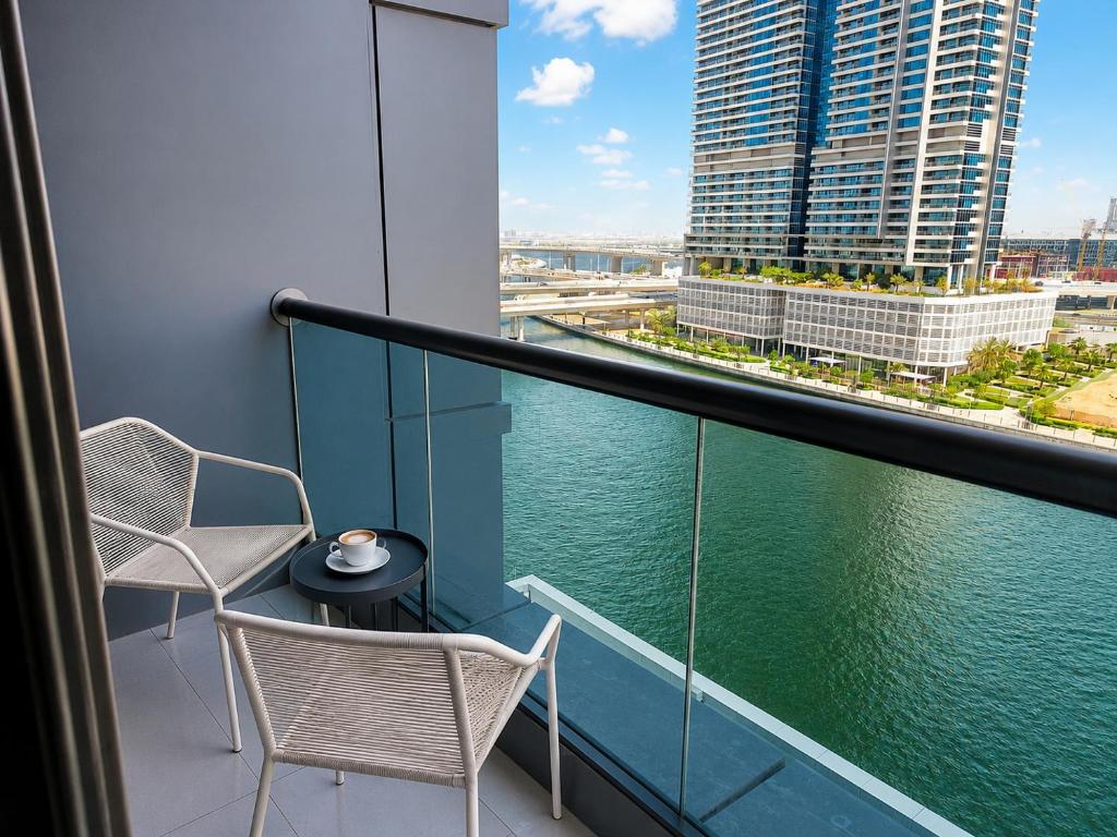 فضای داخلی Waterfront Studio Near Dubai Mall Downtown Dubai در دبی - تصویر ۳
