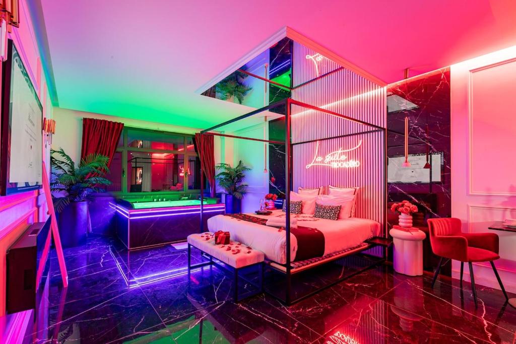 Trocadero Suite Private Jacuzzi