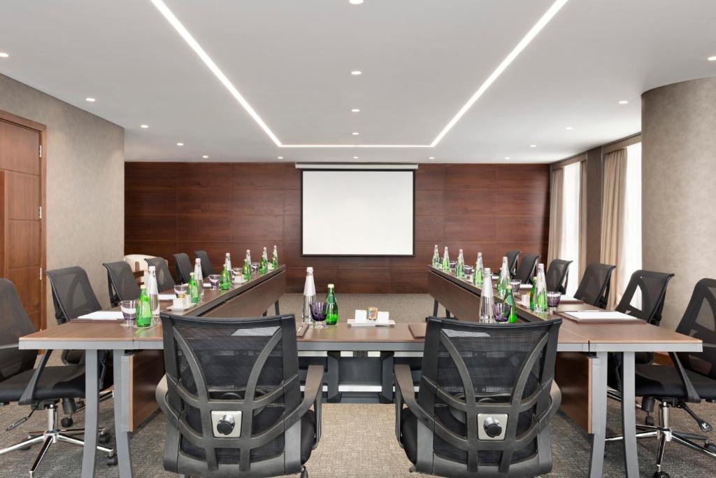 Área de negócios e/ou sala de conferências em The First Collection Dubai Marina