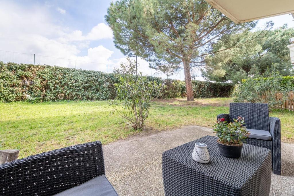 Le Diamant - Bright apartment with pool