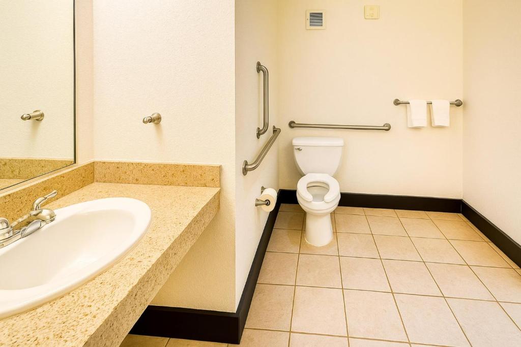 OYO Hotel and Casino Las Vegas - 