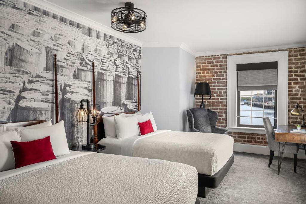 River Street Inn - 