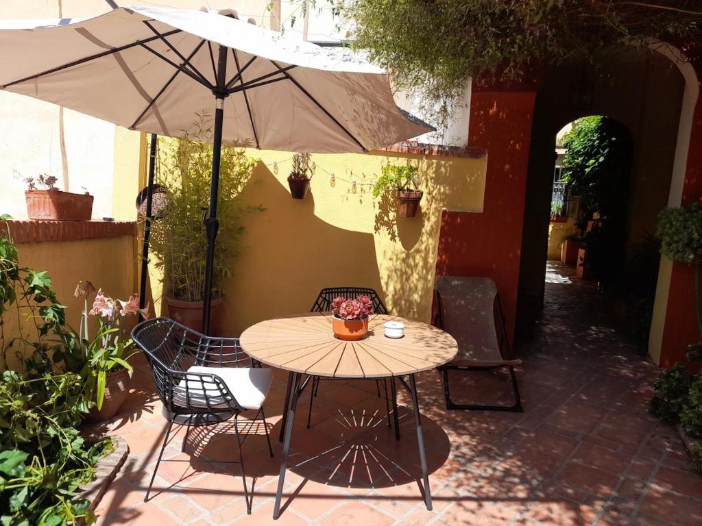 Apartment with a private patio