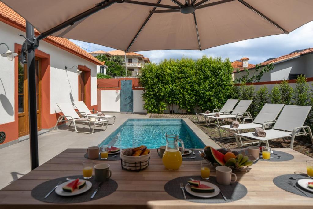 Villa with pool in Machico near beachCasa da Tia