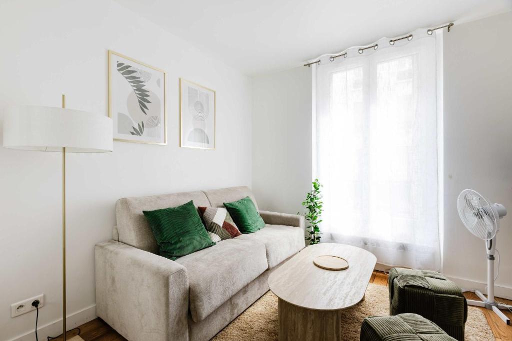 Sublim flat near Sacre Coeur