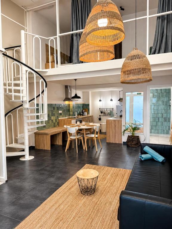Alex- DUPLEX APARTMENT- City