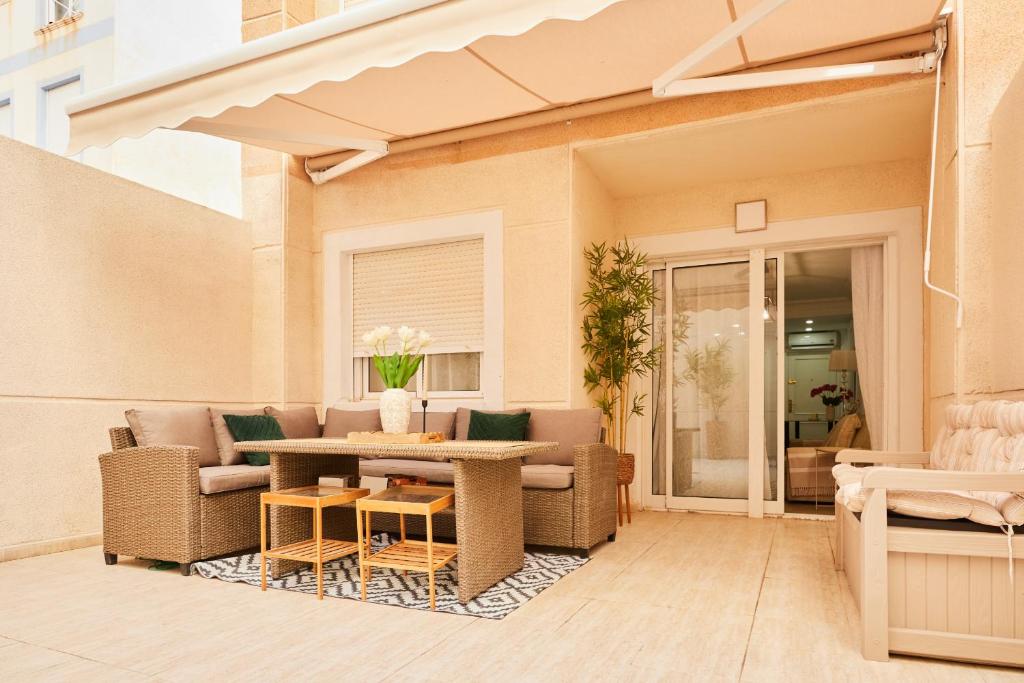 155 Cozy Apartment Alicante-Holiday