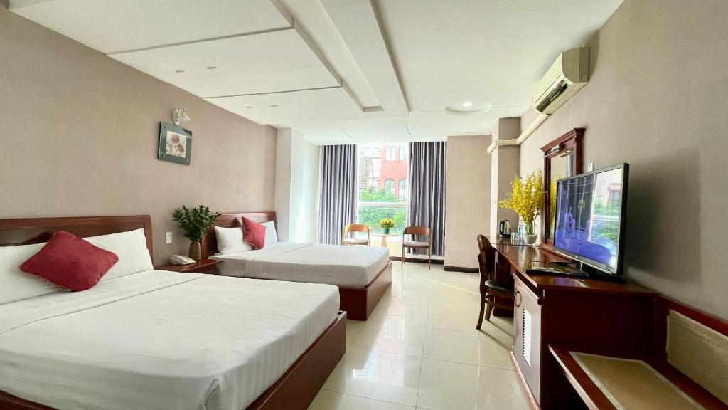Gold hotel, Saigon Images
