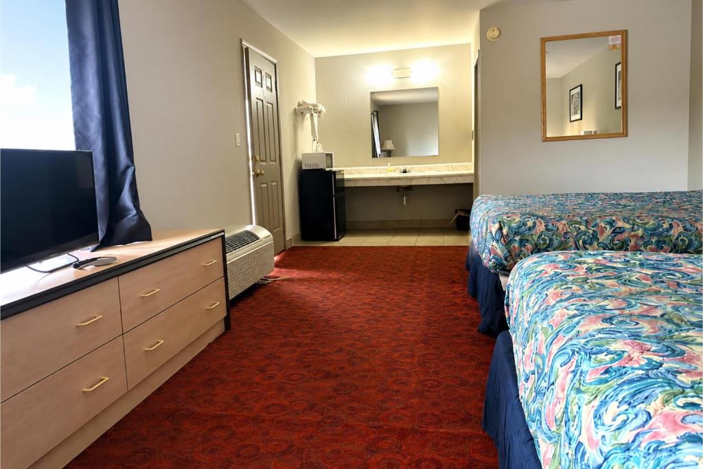 Midtown Motel Burlington Near Hwy 34 - 2 Grands Lits, Non-fumeurs